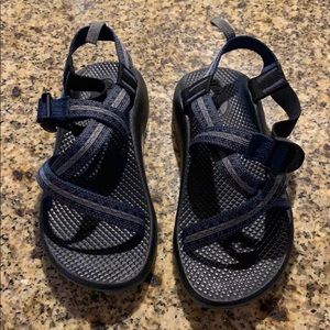 Boys/Kids Chacos Size 5